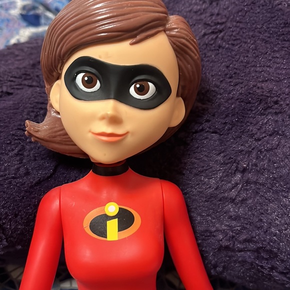 Elastic woman by incredibles - Picture 2 of 3